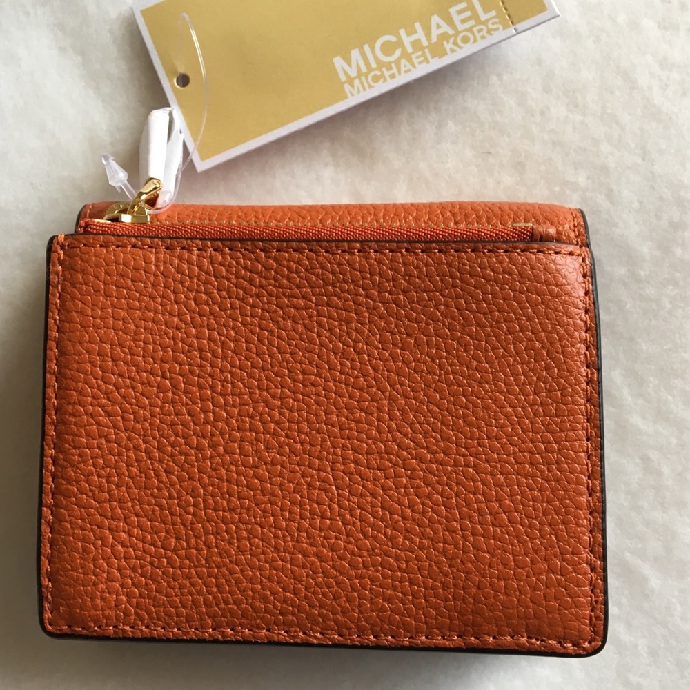 ❣️MK SALE❣️ MK Mercer Carryall Card Case Wallet - Picture 2 of 5